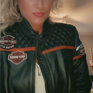 Brand new w/Tags size large women’s HD leather jacket. Only tried on never worn